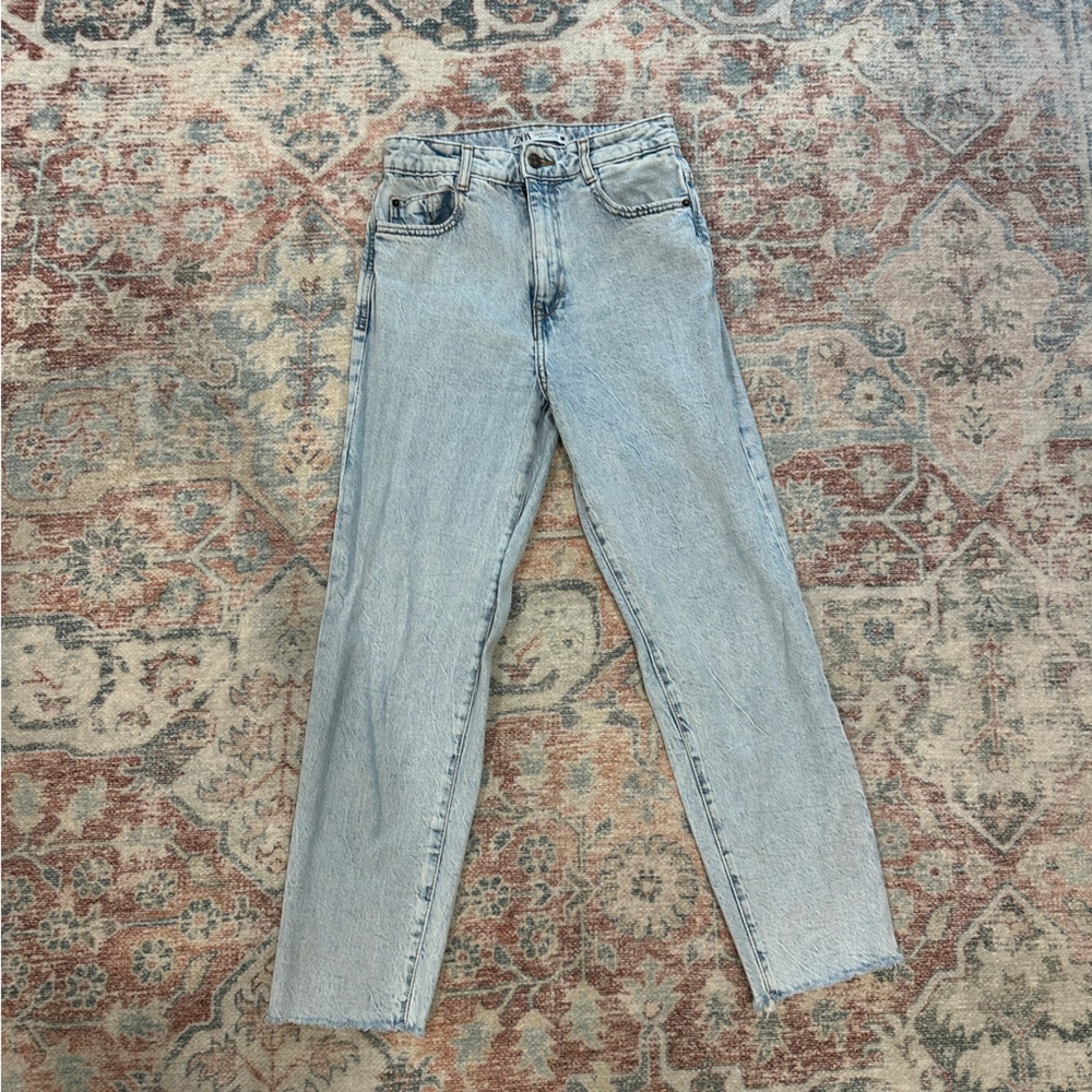 Zara high waisted mom jeans size 4